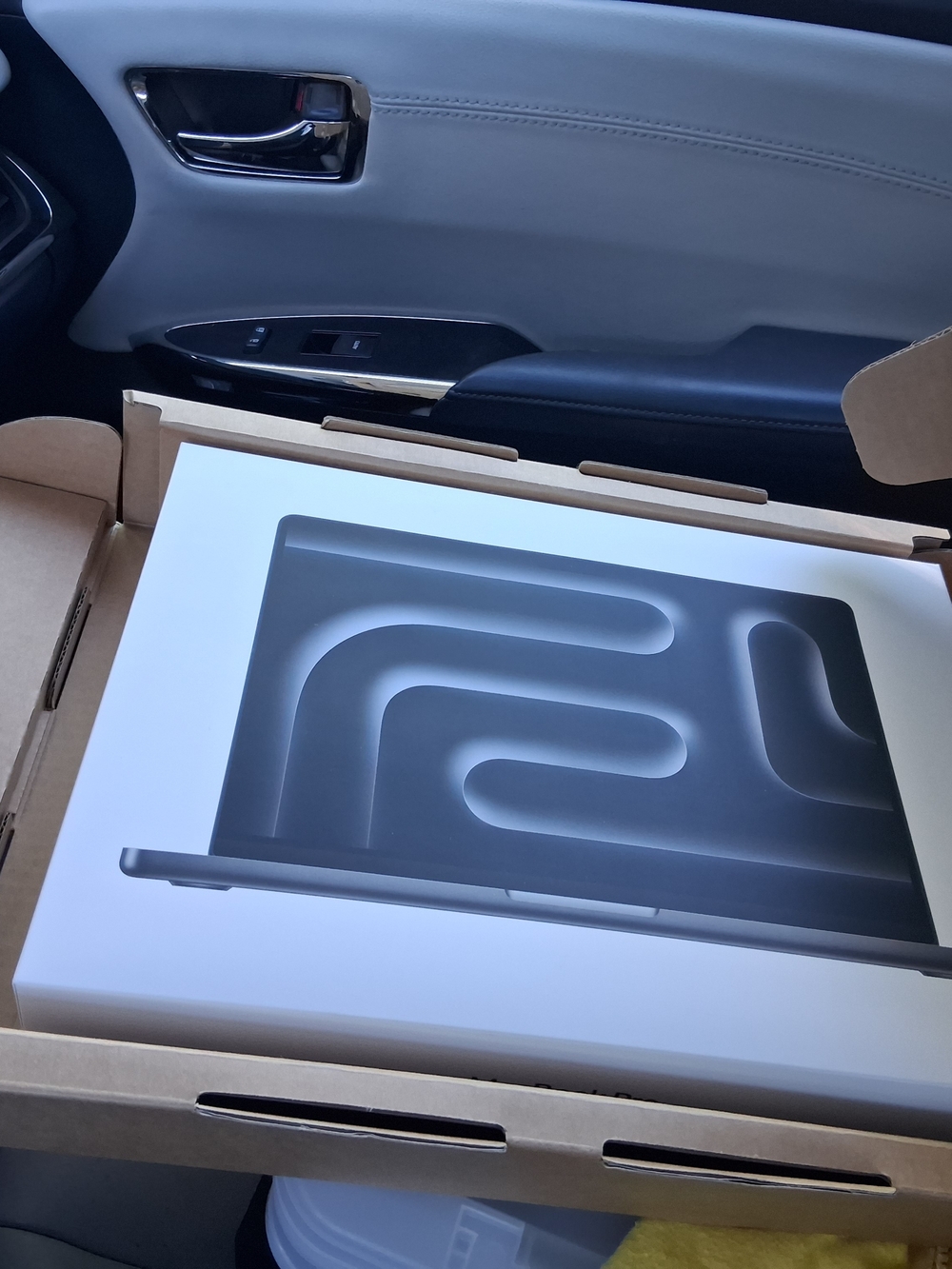 Macbook Pro BOX ONLY